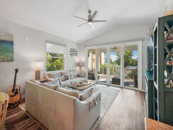 Luxury Longboat Key Monthly Vacation Rental 4-Bedroom Pool Home with Outdoor Kitchen