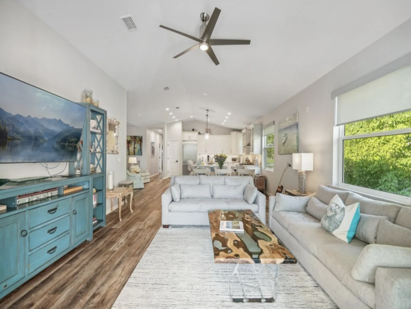 Luxury Longboat Key Monthly Vacation Rental 4-Bedroom Pool Home with Outdoor Kitchen
