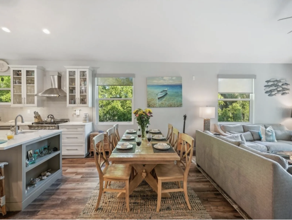 Luxury Longboat Key Monthly Vacation Rental 4-Bedroom Pool Home with Outdoor Kitchen