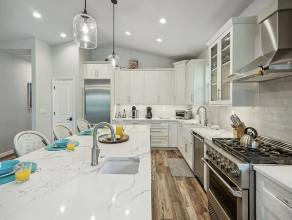 Luxury Longboat Key Monthly Vacation Rental 4-Bedroom Pool Home with Outdoor Kitchen
