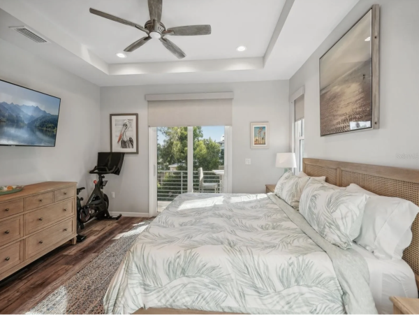 Luxury Longboat Key Monthly Vacation Rental 4-Bedroom Pool Home with Outdoor Kitchen