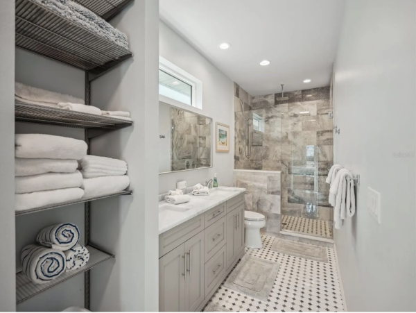 Luxury Longboat Key Monthly Vacation Rental 4-Bedroom Pool Home with Outdoor Kitchen