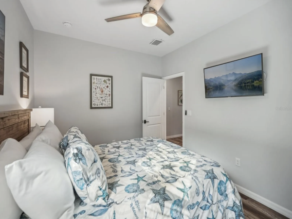Luxury Longboat Key Monthly Vacation Rental 4-Bedroom Pool Home with Outdoor Kitchen
