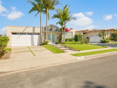 Malibu Four Bedroom Luxury Home with Pool & Spa Sleeps 8