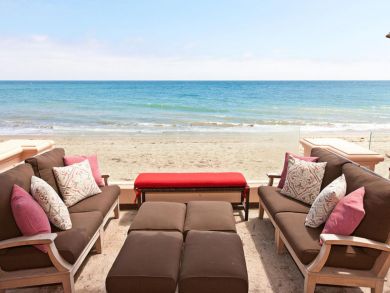Luxury Oceanfront Vacation Home in Malibu Sleeps Eight Guest