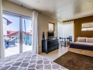 Spacious Oceanfront Home with Private Pool