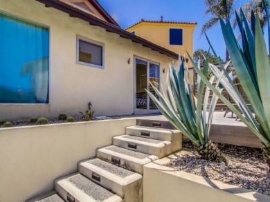 Spacious Oceanfront Home with Private Pool