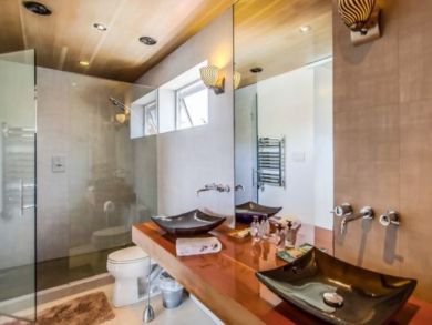 Spacious Oceanfront Home with Private Pool