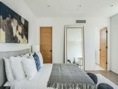 Venice Four Bedroom Deluxe Vacation Rental Home Sleeps 8