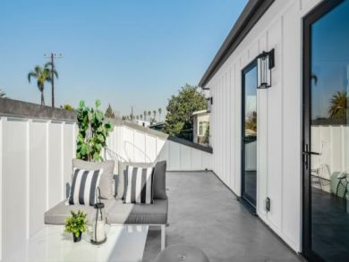 Venice Four Bedroom Deluxe Vacation Rental Home Sleeps 8