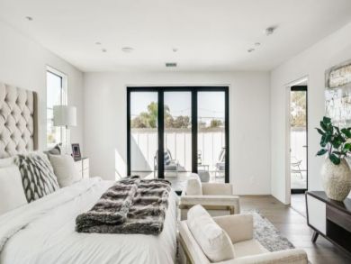 Venice Four Bedroom Deluxe Vacation Rental Home Sleeps 8