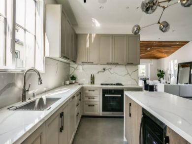 Venice Four Bedroom Deluxe Vacation Rental Home Sleeps 8