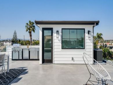 Venice Four Bedroom Deluxe Vacation Rental Home Sleeps 8