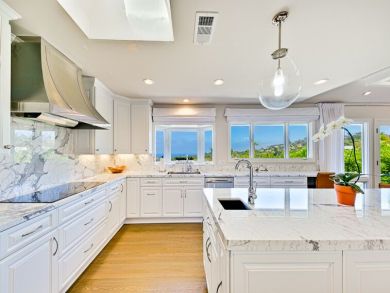 Luxury La Jolla Vacation Home Sleeps 10 Guests Walk to Beach Luxury La Jolla Vacation Home Sleeps 10 Guests Walk to Beach