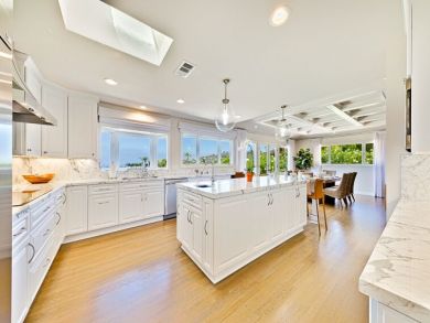 Luxury La Jolla Vacation Home Sleeps 10 Guests Walk to Beach Luxury La Jolla Vacation Home Sleeps 10 Guests Walk to Beach