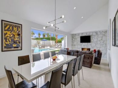 Sophisticated 5 Bedroom Home Private Pool and Mountain Views