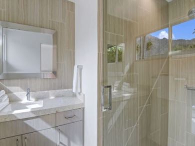 Sophisticated 5 Bedroom Home Private Pool and Mountain Views