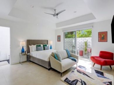 Sophisticated 5 Bedroom Home Private Pool and Mountain Views