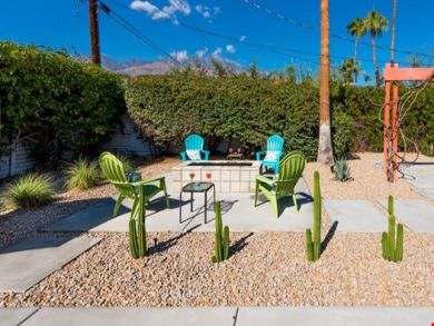 Palm Springs Three Bedroom Vacation Home with Pool & Spa