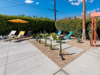 Palm Springs Three Bedroom Vacation Home with Pool & Spa