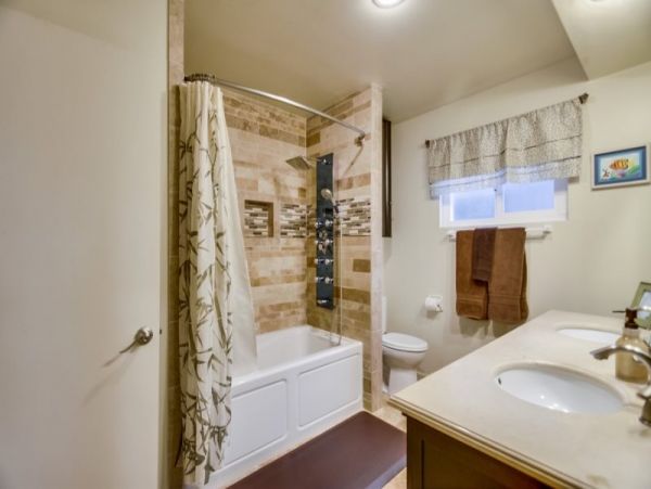 Sunset Cliffs Ocean Front Five Bedroom Vacation Home