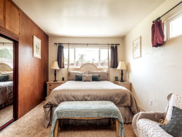 Sunset Cliffs Ocean Front Five Bedroom Vacation Home