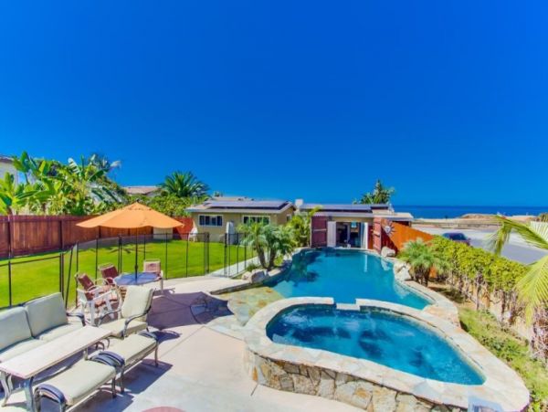 Sunset Cliffs Ocean Front Five Bedroom Vacation Home