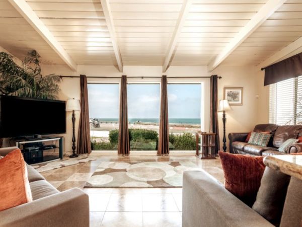 Sunset Cliffs Ocean Front Five Bedroom Vacation Home