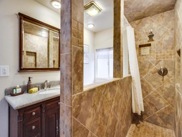 Sunset Cliffs Ocean Front Five Bedroom Vacation Home