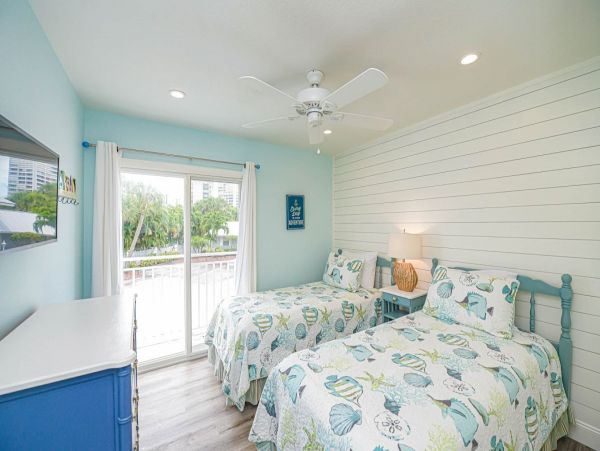 Siesta Key Vacation Townhouse Half Block Beach