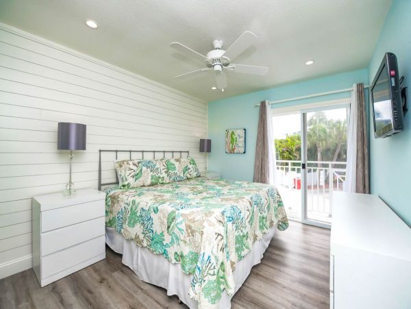 Siesta Key Vacation Townhouse Half Block Beach