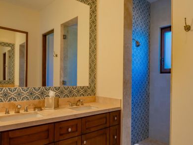 Cabo San Lucas Vacation Villa Staff Included