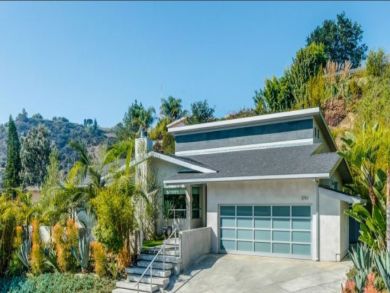 Stunning Los Angeles Vacation Pool Home Sleeps 6 Guests