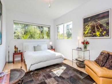 Stunning Los Angeles Vacation Pool Home Sleeps 6 Guests