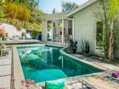 Stunning Los Angeles Vacation Pool Home Sleeps 6 Guests