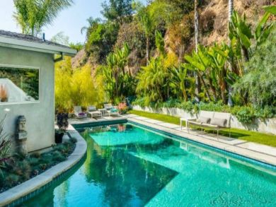 Stunning Los Angeles Vacation Pool Home Sleeps 6 Guests