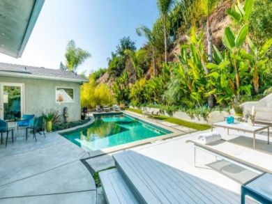 Stunning Los Angeles Vacation Pool Home Sleeps 6 Guests