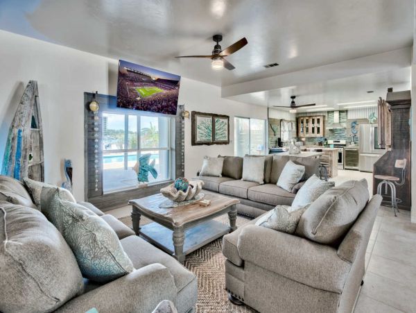 Destin Luxury Vacation Rental Home Nine Bedrooms Sleeps 30