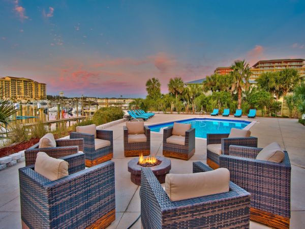 Destin Luxury Vacation Rental Home Nine Bedrooms Sleeps 30