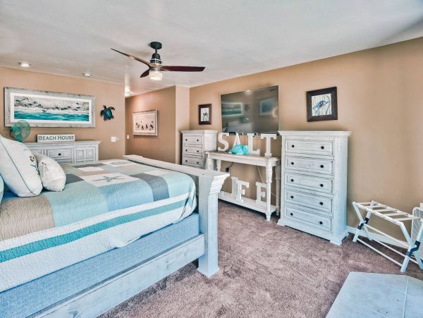 Destin Luxury Vacation Rental Home Nine Bedrooms Sleeps 30