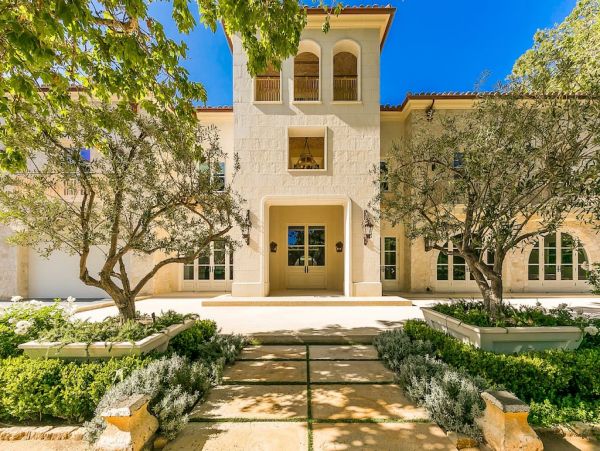 The Most Exclusive Malibu Rental Villa