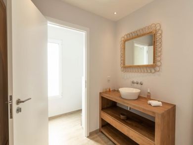 St. Barts Home 941049