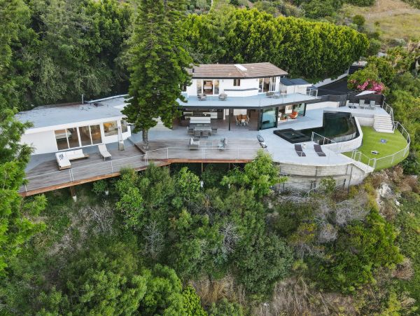 Malibu Luxury Vacation Rental Pool Home Four Bedrooms