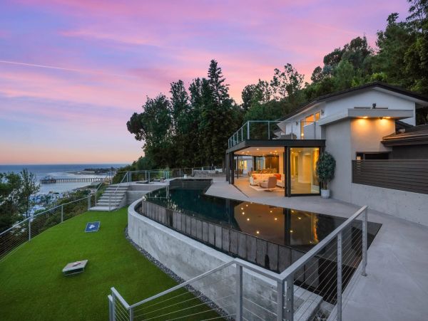 Malibu Luxury Vacation Rental Pool Home Four Bedrooms