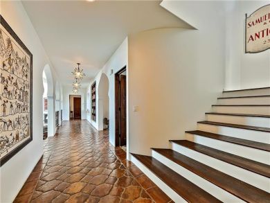 Sweeping Pacific Views malibu Luxury Home