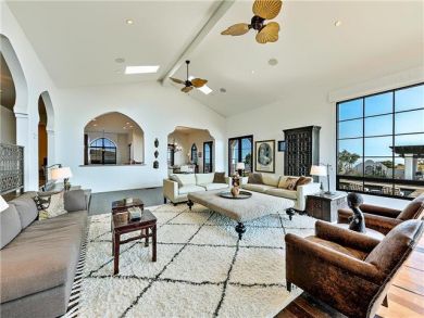 Sweeping Pacific Views malibu Luxury Home