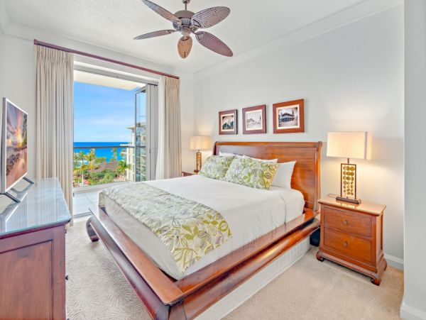 Oceanfront 3 Bedroom Kaanapali Vacation Condo Sleeps 8 Guests