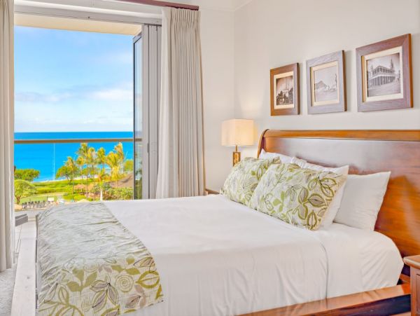 Oceanfront 3 Bedroom Kaanapali Vacation Condo Sleeps 8 Guests