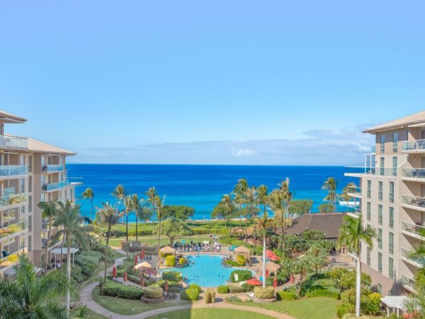 Oceanfront 3 Bedroom Kaanapali Vacation Condo Sleeps 8 Guests