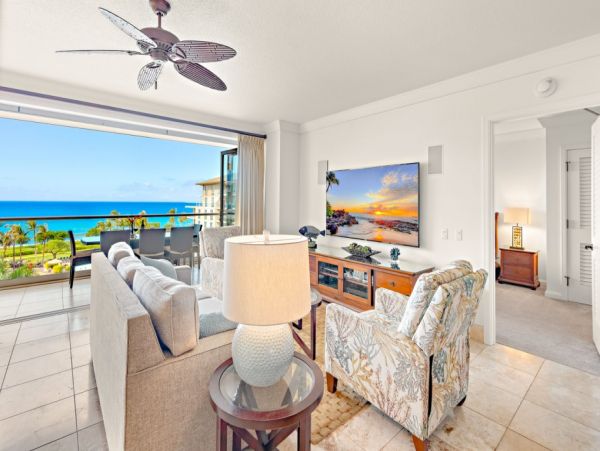 Oceanfront 3 Bedroom Kaanapali Vacation Condo Sleeps 8 Guests
